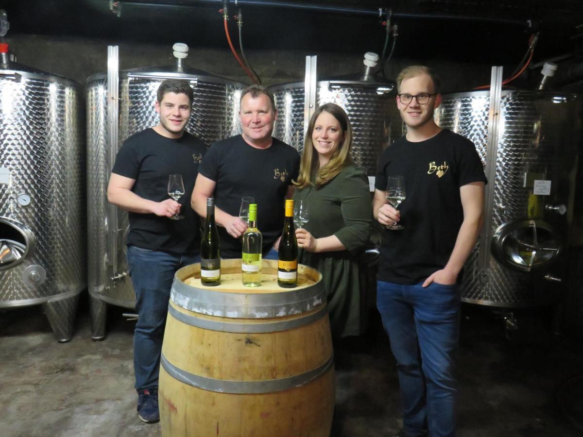 Weingut Und Gaestehaus Wolfgang Beth Kinheim 外观 照片